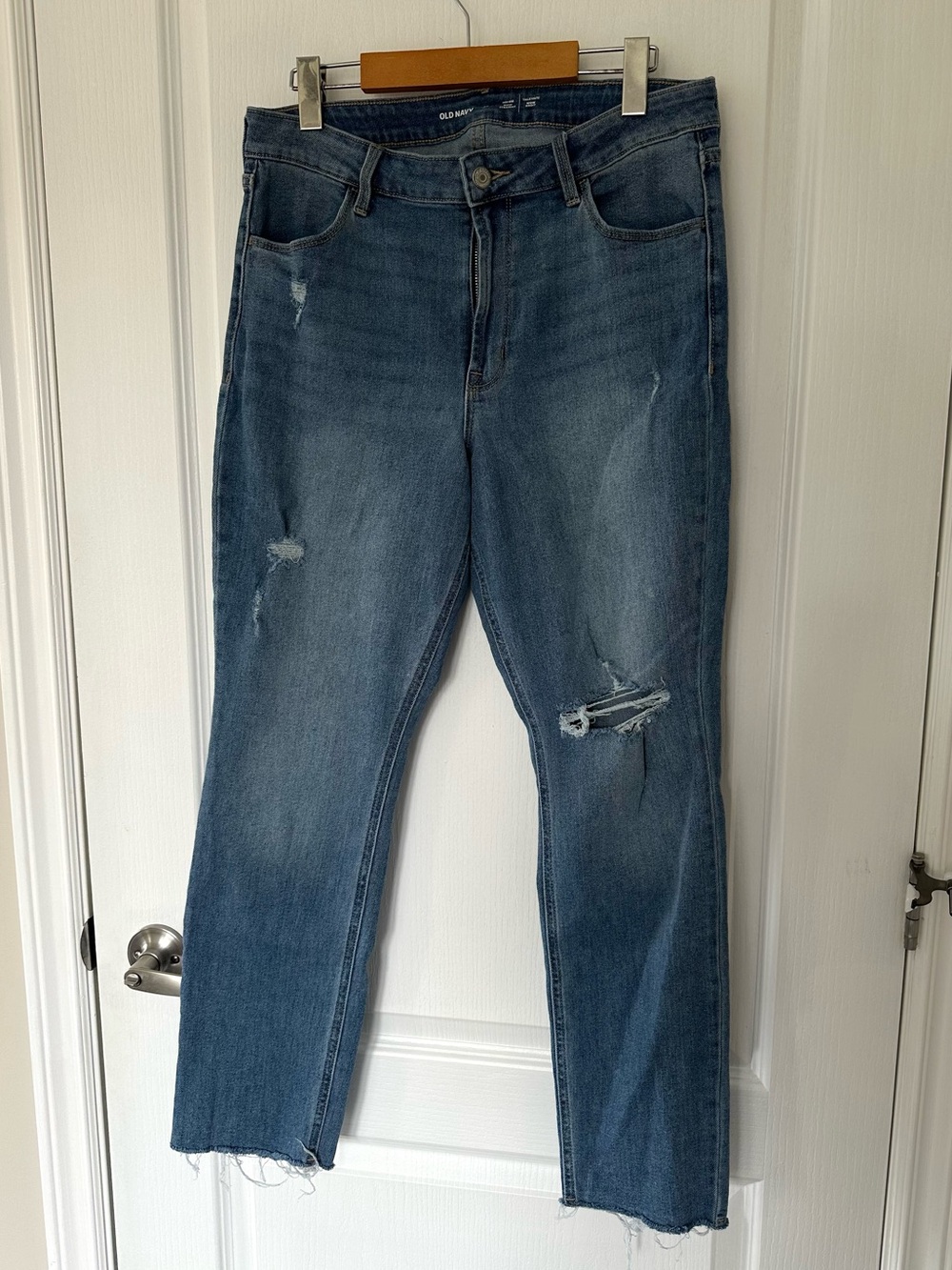 Old Navy Women's High Rise Wow Straight Distressed Jeans Medium Blue Raw Hem 12